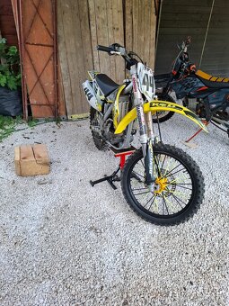 Predám suzuki rmz 250 - 4