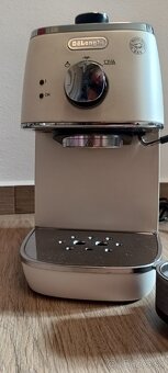 Pakový kávovar Delonghi - 4