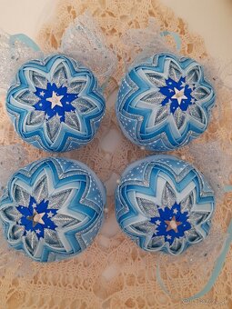 Predám nové vianočné zvončeky, gule, srdiečka, vence. - 4