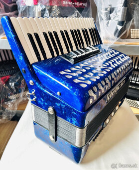 Predám akordeón Delicia Carmen 22- 80 bas novší model - vyni - 4