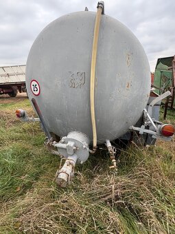 Cisterna Fekál 8300L - 4