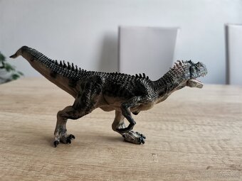 Výstavné dinosaury - 4