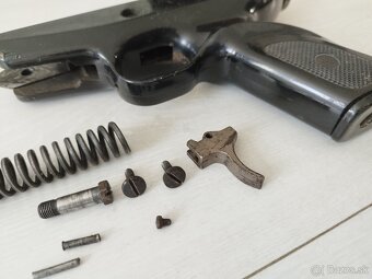 Predám diely na Slavia Tex 086 - 4