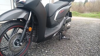 Honda SH 300 - 4