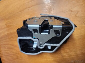 Zámok dverí šoféra bmw e90 predfc nový nepoužitý - 4