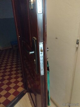 Prenájom, garzonka s loggiou - 4