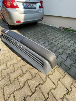 Nárazník Mercedes w124 nový - 4