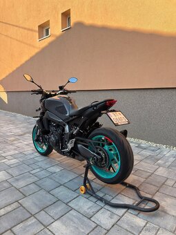 Yamaha MT09 - 4