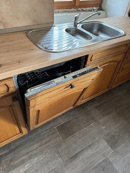 Krásná rustikální dubová linka se spotřebiči, 5447 - 4