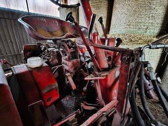 Traktor RS 09 - 4