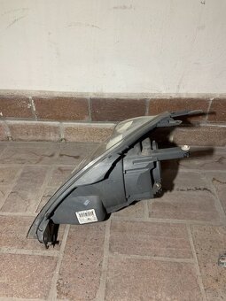 FORD FIESTA PREDNE SVETLA MK5 - 4