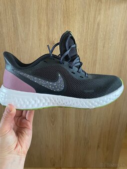 Predám dámske botasky Nike - 4