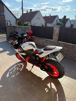 Predám Yamaha R1 - 4