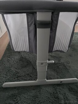 Postielka chicco next to me - 4