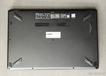 ASUS VivoBook M570D - 4
