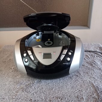 Predám DAEWOO PORTABLE STEREO RÁDIO, CD/MP3 - 4