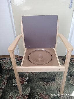 Zdravotné chodítko a toaletná stolička - 4