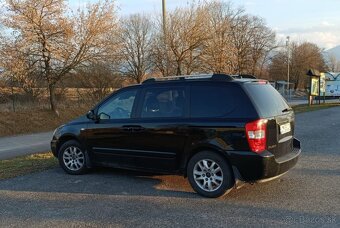 Kia Carnival benzín 2.7 V6 - 4