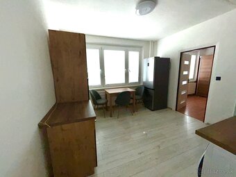 Na prenájom 1 izbový byt - 4