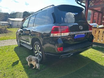 Toyota Land Cruiser 200 Premium - 4