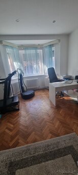 Na prenájom 4-izbový rodinný dom s garážou v Nových Zámkoch - 4