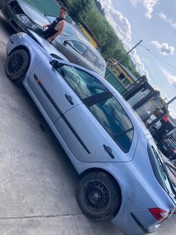 Rozpredam Renault Laguna 1.9 dci 74kw - 4