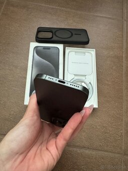 IPhone 15 Pro 256GB Black Titanium - 4