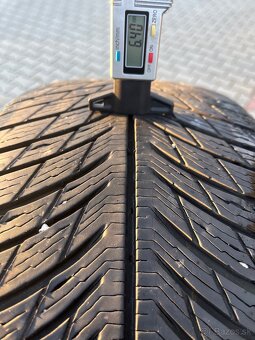 245/45 R19 Zimne Michelin 4ks - 4