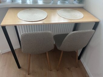 Jedálenský stôl - 4