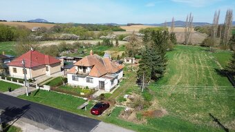 PREDÁM RODINNÝ DOM NA REKONŠTRUKCIU + VEĽKÝ POZEMOK 20 a' - 4