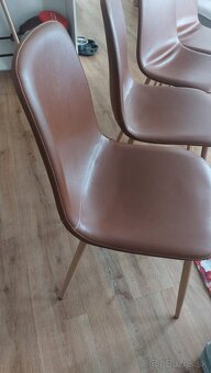 Jedálenské stolicky - 4