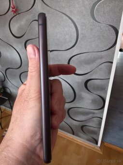 Predám Samsung galaxy S21 FE - 4