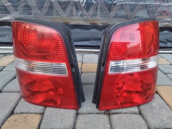 zadné svetlo vw touran - 4