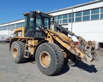 Kolový nakladač CAT 924G - 4
