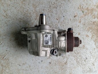 BMW F10/F11 vstrekovacie čerpadlo - 4