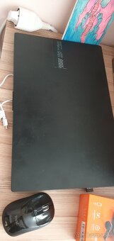 Asus Vivobook Go - 4