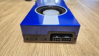AMD Radeon Pro W5700 8GB - 4