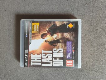 Predám PlayStation 3 (PS3) + hra The Last of Us - 4