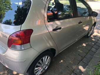 Toyota yaris - 4