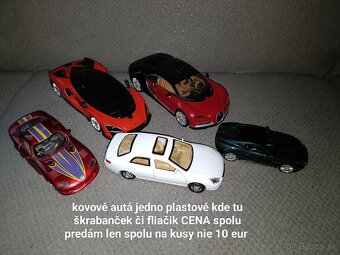 Rôzne hračky autá lietadlá bábiky - 4