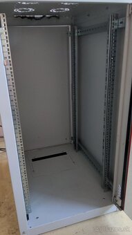 Rack skriňa 22U - 4