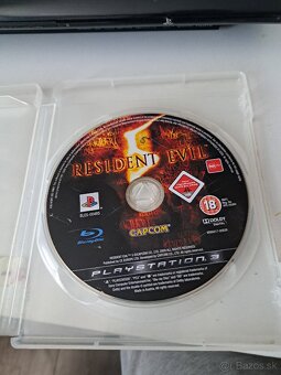Predám playstation 3 + 2 ovládače + 3hry - 4