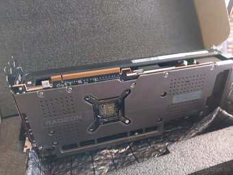 Graficka karta SAPPHIRE NITRO+ Radeon RX 7800 XT G - 4