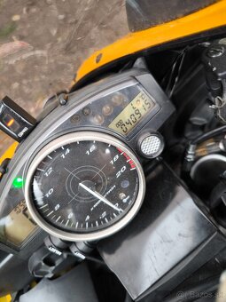 Yamaha YZF-R6 - 4