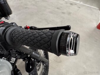 Triumph Street Scrambler 900 Caffe Racer - 4