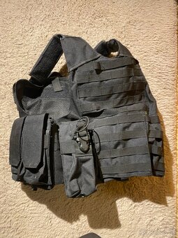 Čierna Airsoft vesta - 4