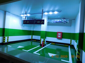 diorama podzemná garáž pre modely 1:18 - 4