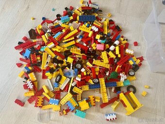 Lego + figúrky - 4