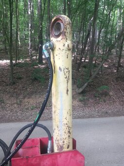 Hydraulická štiepačka - 4
