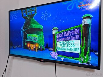 Predám Smart TV LG 42LA660S - 4